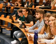 étudiants dans l'amphithéâtre